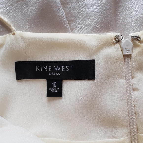 Nine West, beige satin cocktail dress - Picture 2 of 3